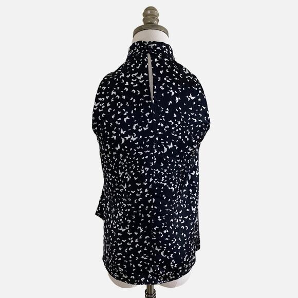Diane Von Furstenberg Black and White Printed 100% Silk Sleeveless Blouse Size 2 - Picture 4 of 9